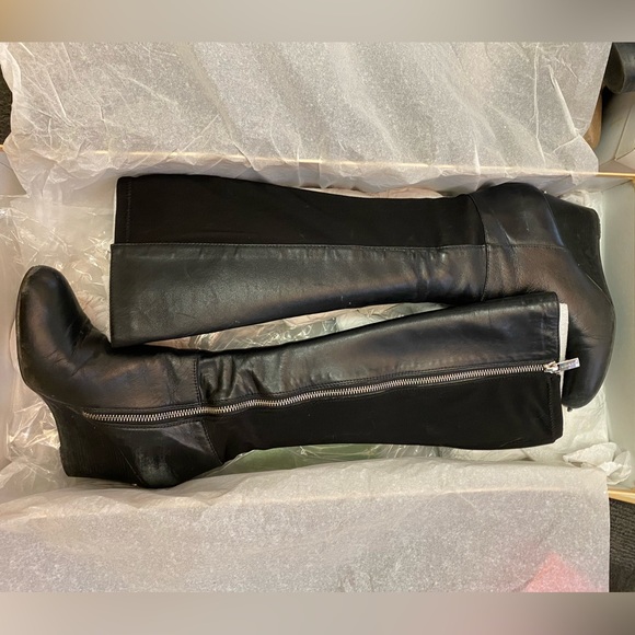 Michael Kors - black leather wedge boots - size 5.5 - used with box - Picture 7 of 11